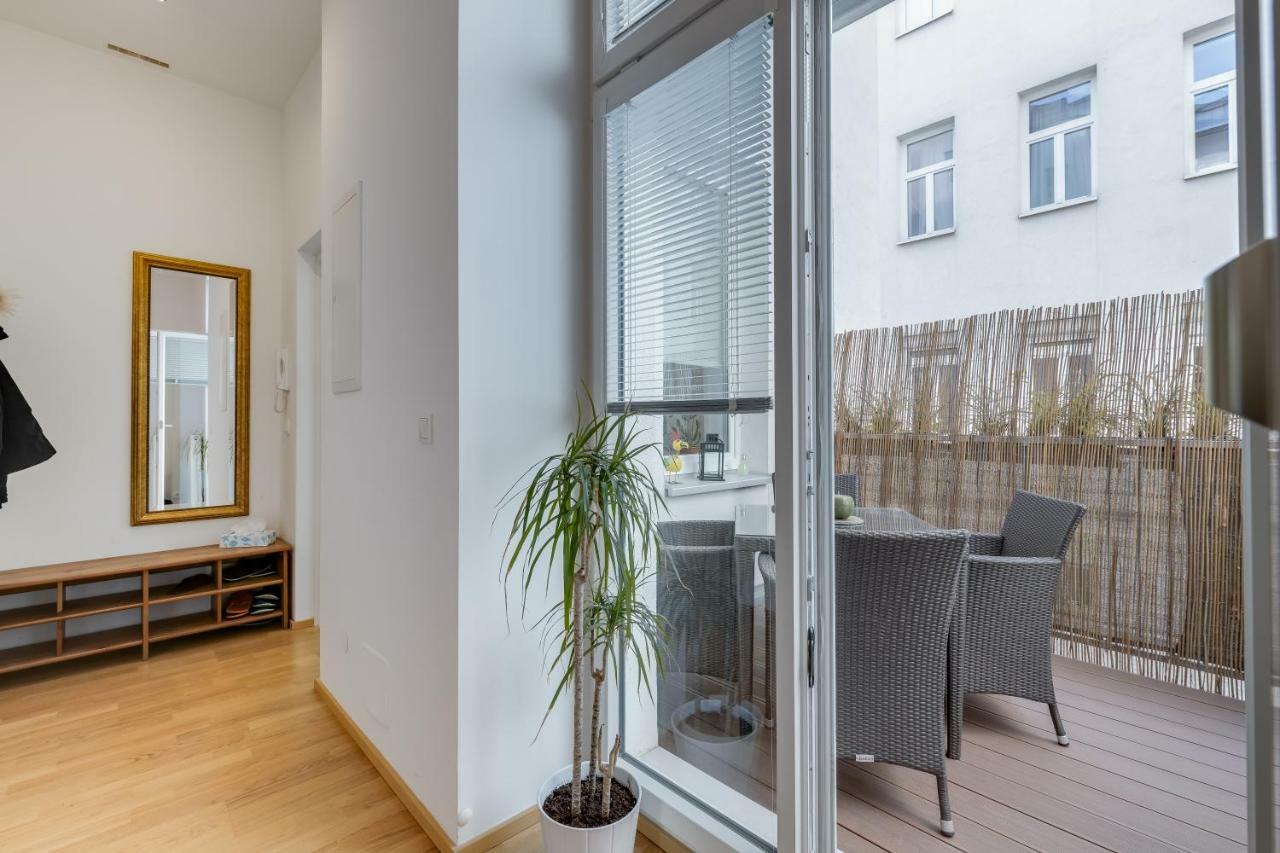 Modern Vienna Apartment Exterior photo