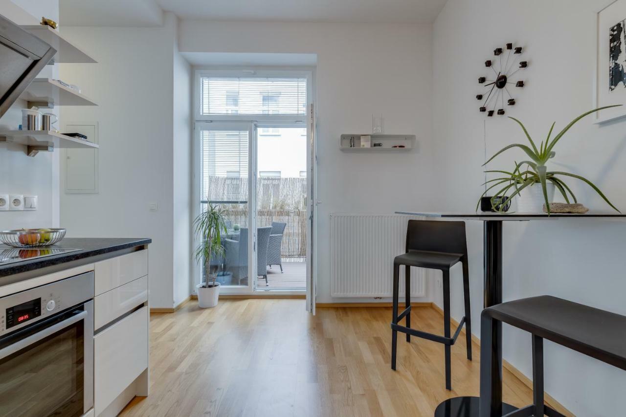 Modern Vienna Apartment Exterior photo